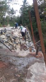 PEMBANGUNAN TALUD PENGAMAN JALAN TROSARI 